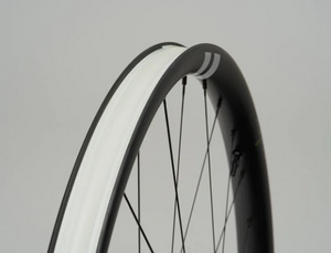 CURVE Dirt Hoops 650b carbon - Wider 40 / 12x100 / 12x142 DT 350 - XD - Sticky Bottle